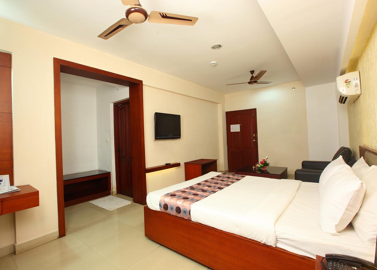 Trichur Towers Thrissur Екстериор снимка