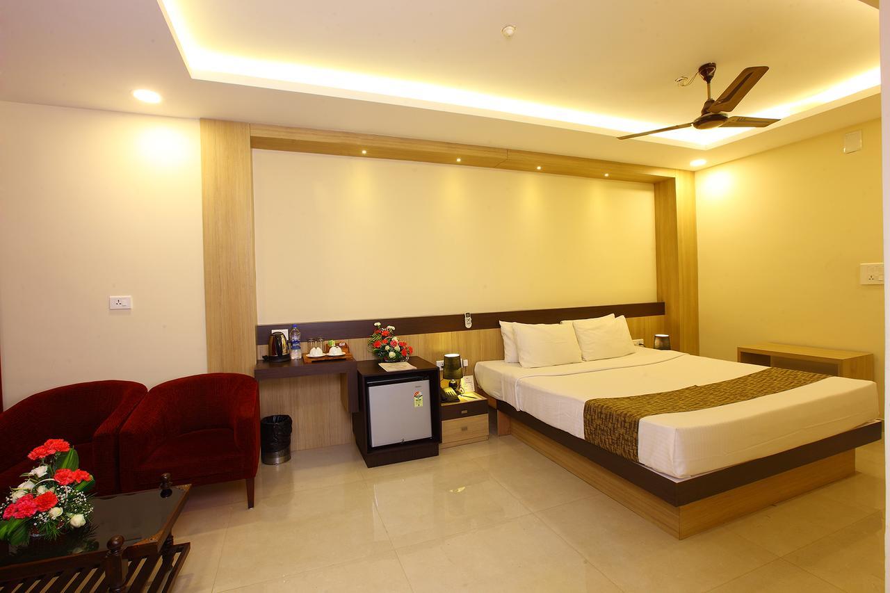 Trichur Towers Thrissur Екстериор снимка