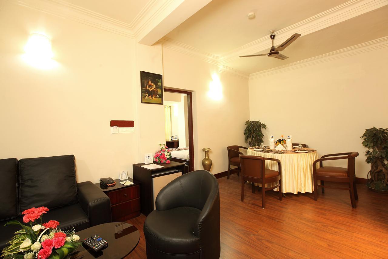 Trichur Towers Thrissur Екстериор снимка