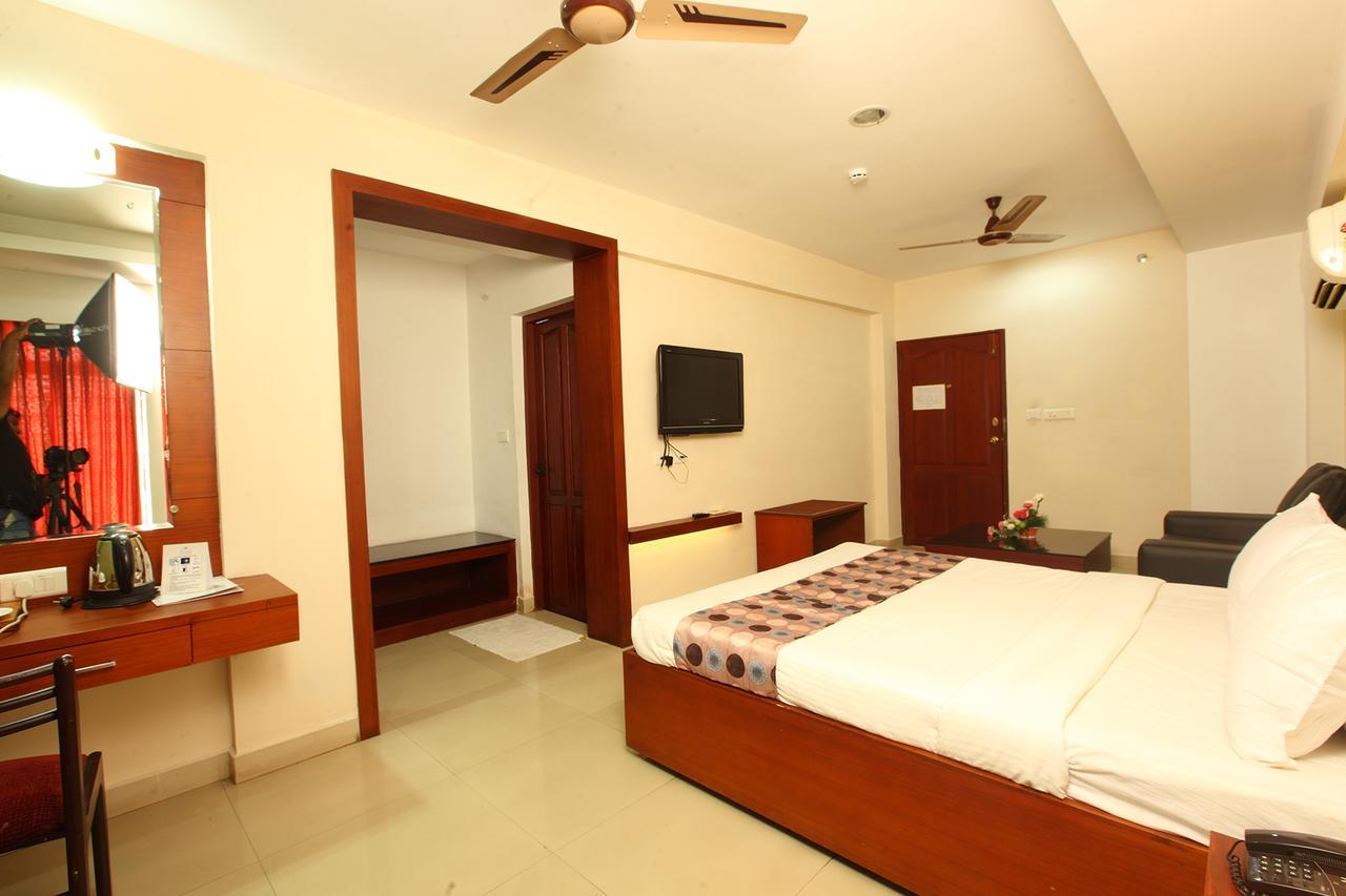 Trichur Towers Thrissur Екстериор снимка