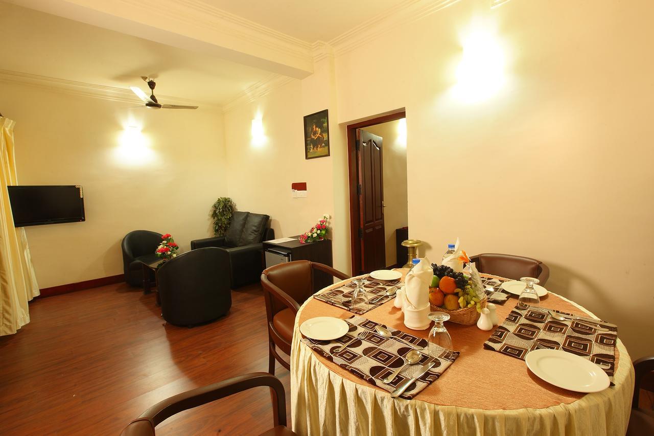 Trichur Towers Thrissur Екстериор снимка